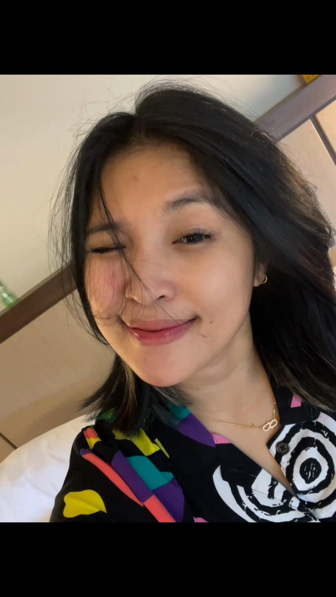 @Dhinycubel