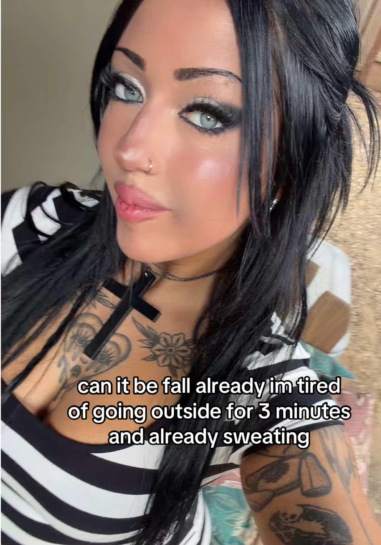@drowningmysorrowz