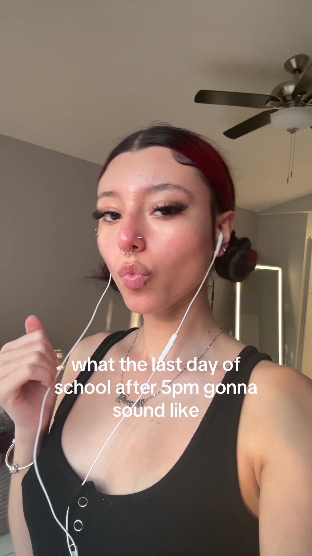 @hazel 🧛🏻&zwj;♀️