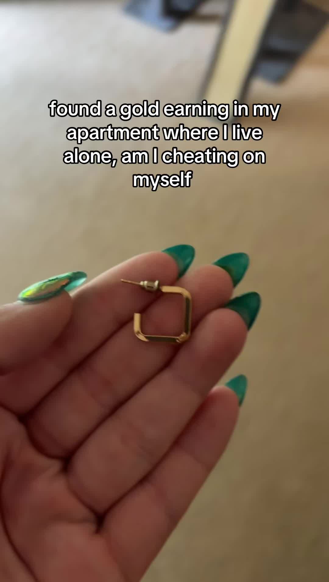 @Chlo
