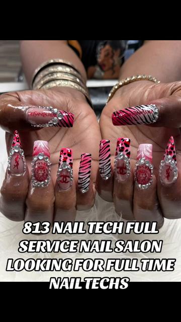 @Dollhouse nails of Tampa