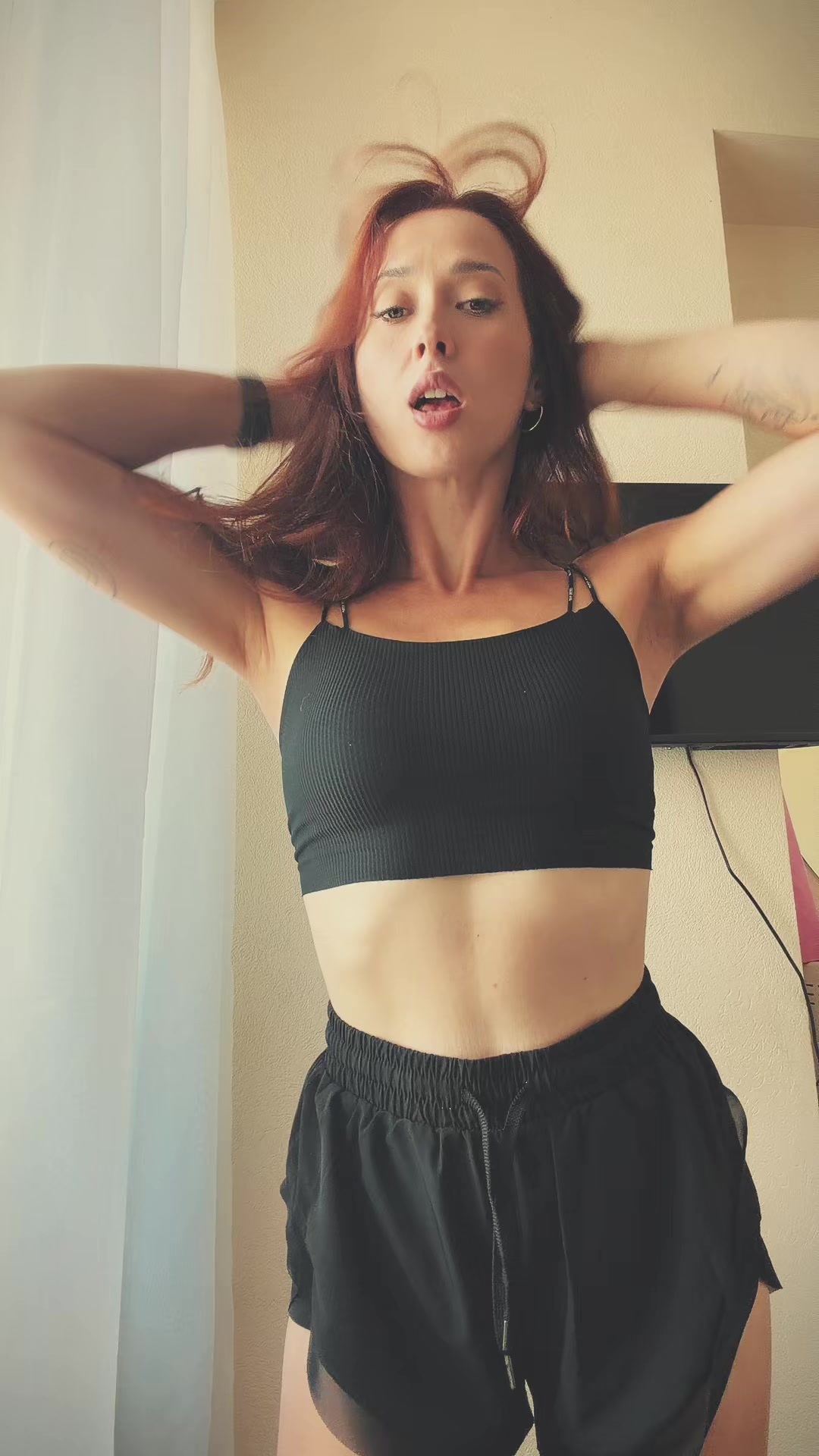 @_LINA_LI_10