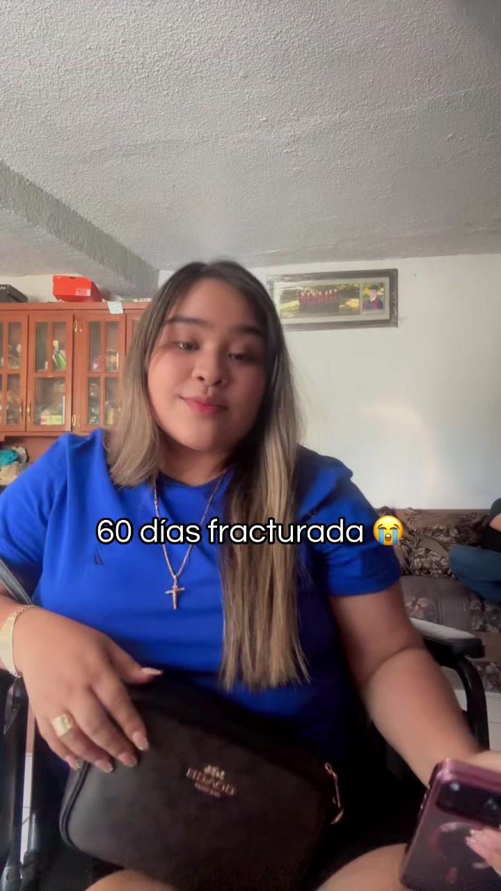 @Alondra González
