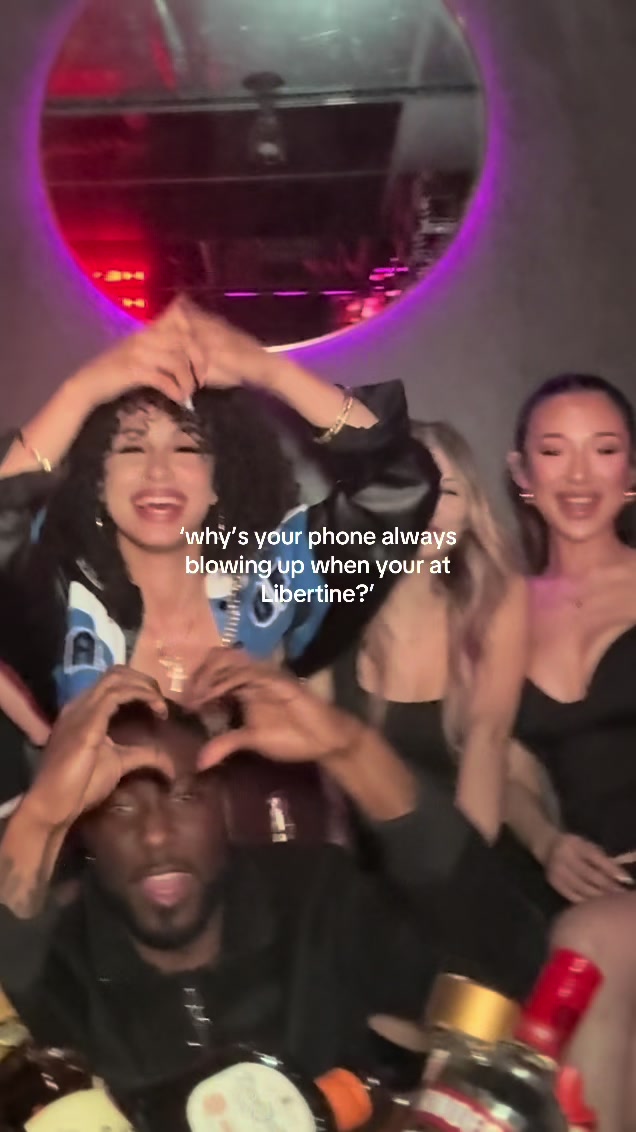 @ELLENIA MIONI