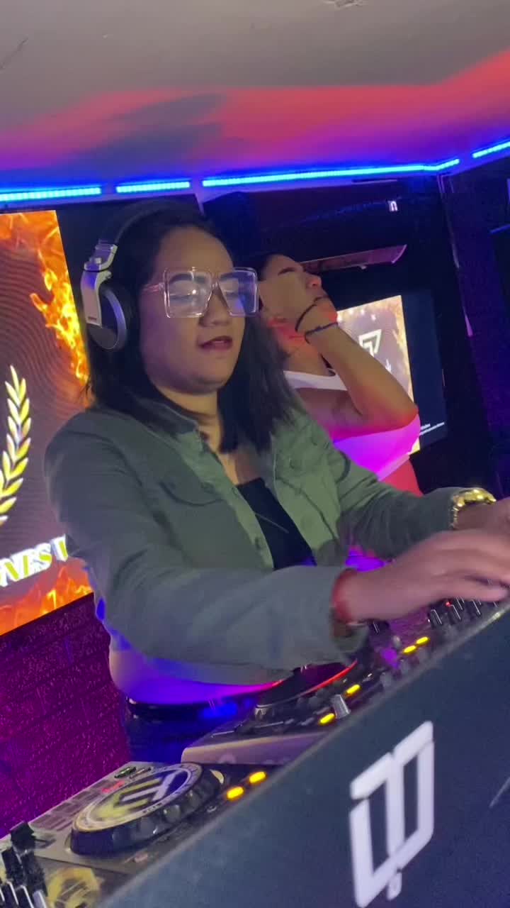 @DJANE ISLEYER LA DJ LATINA VZL