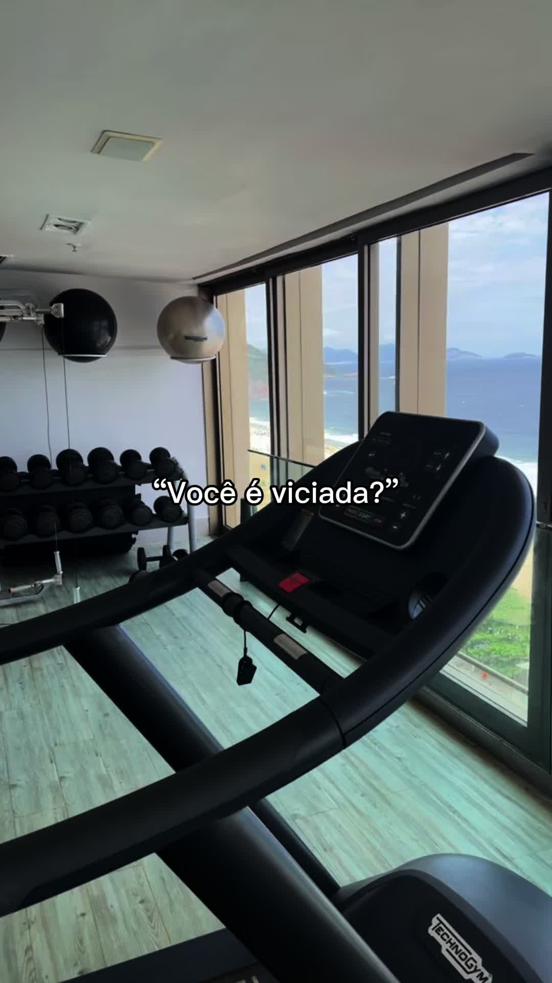 @Giovanna Thauany