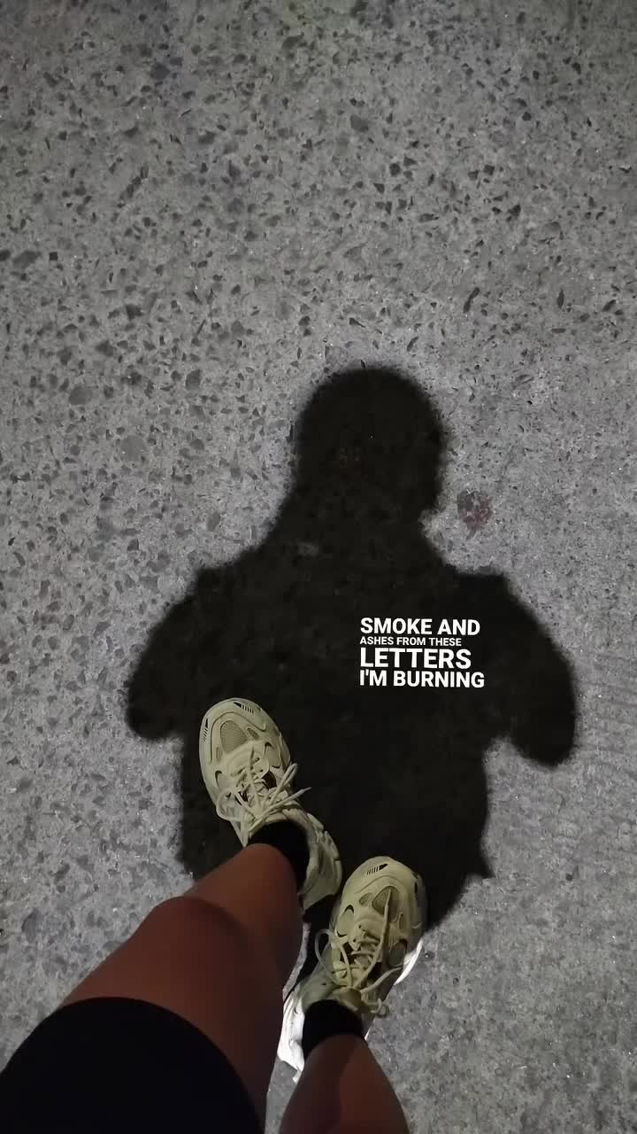 @_4ngg333