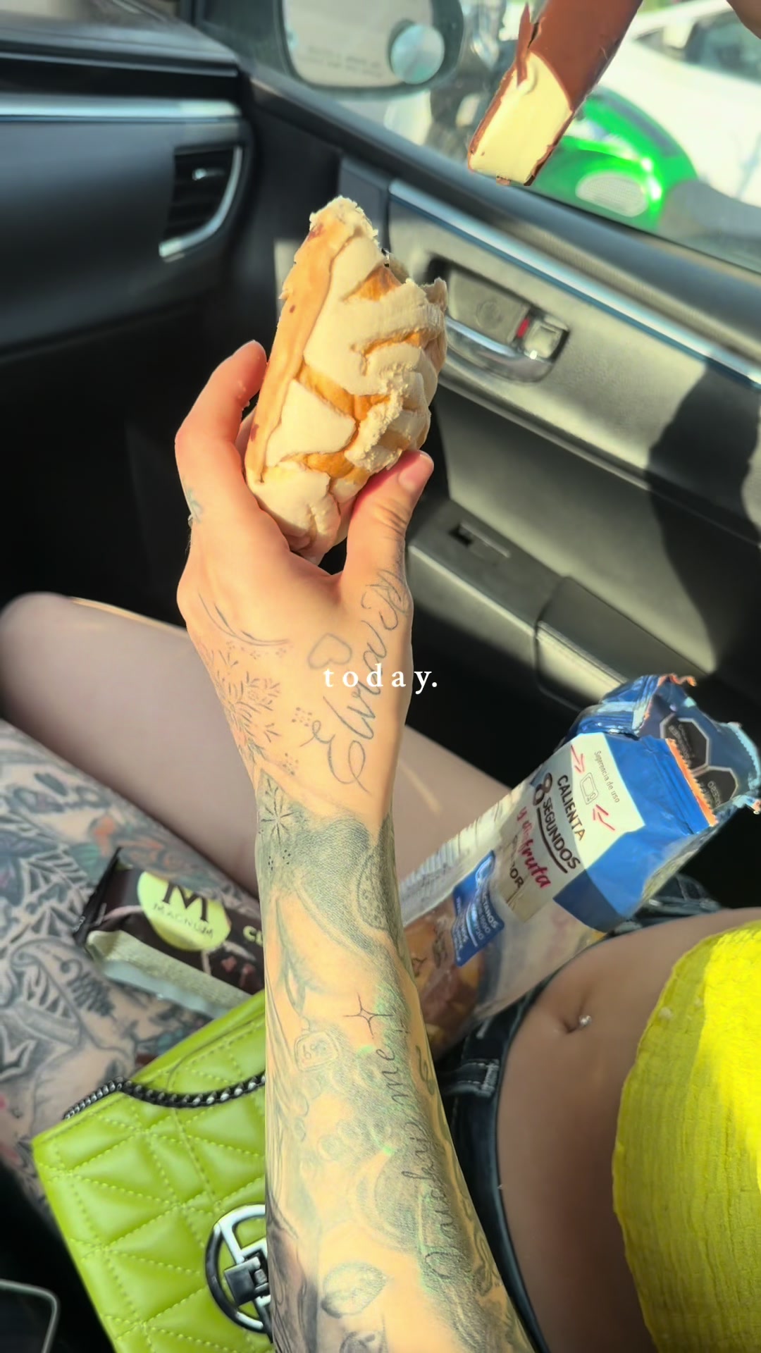 @karlapaolaoficial_