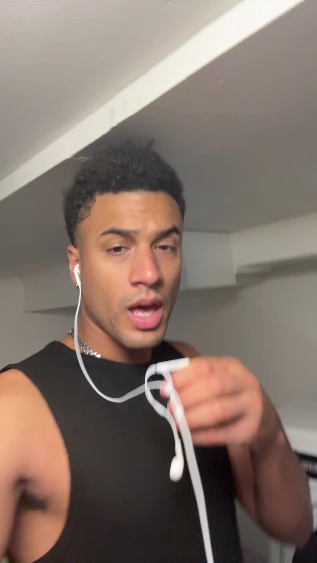 @Brandon Averi