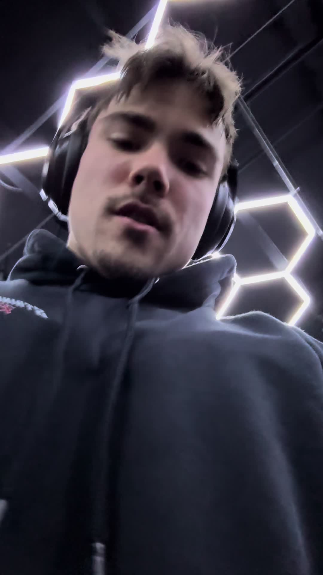 @joshz