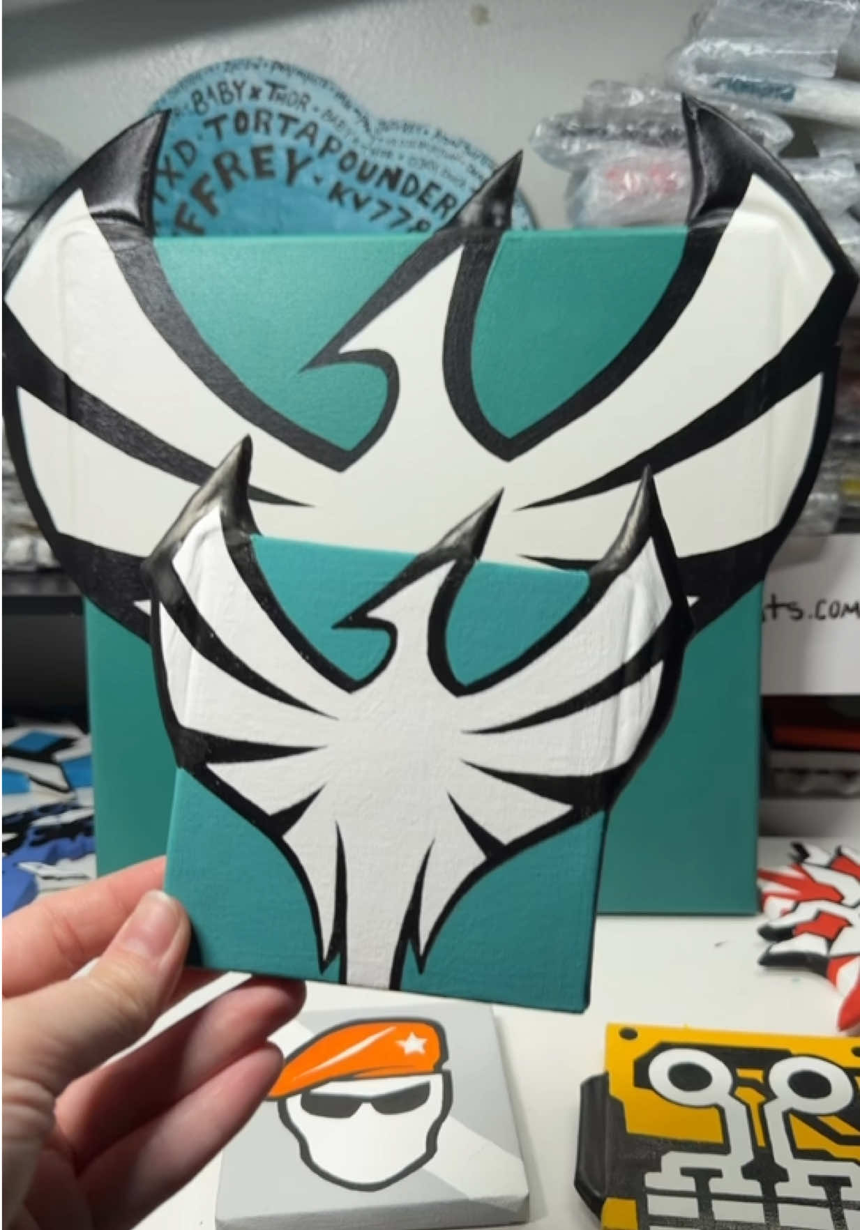 @AlexusPaints