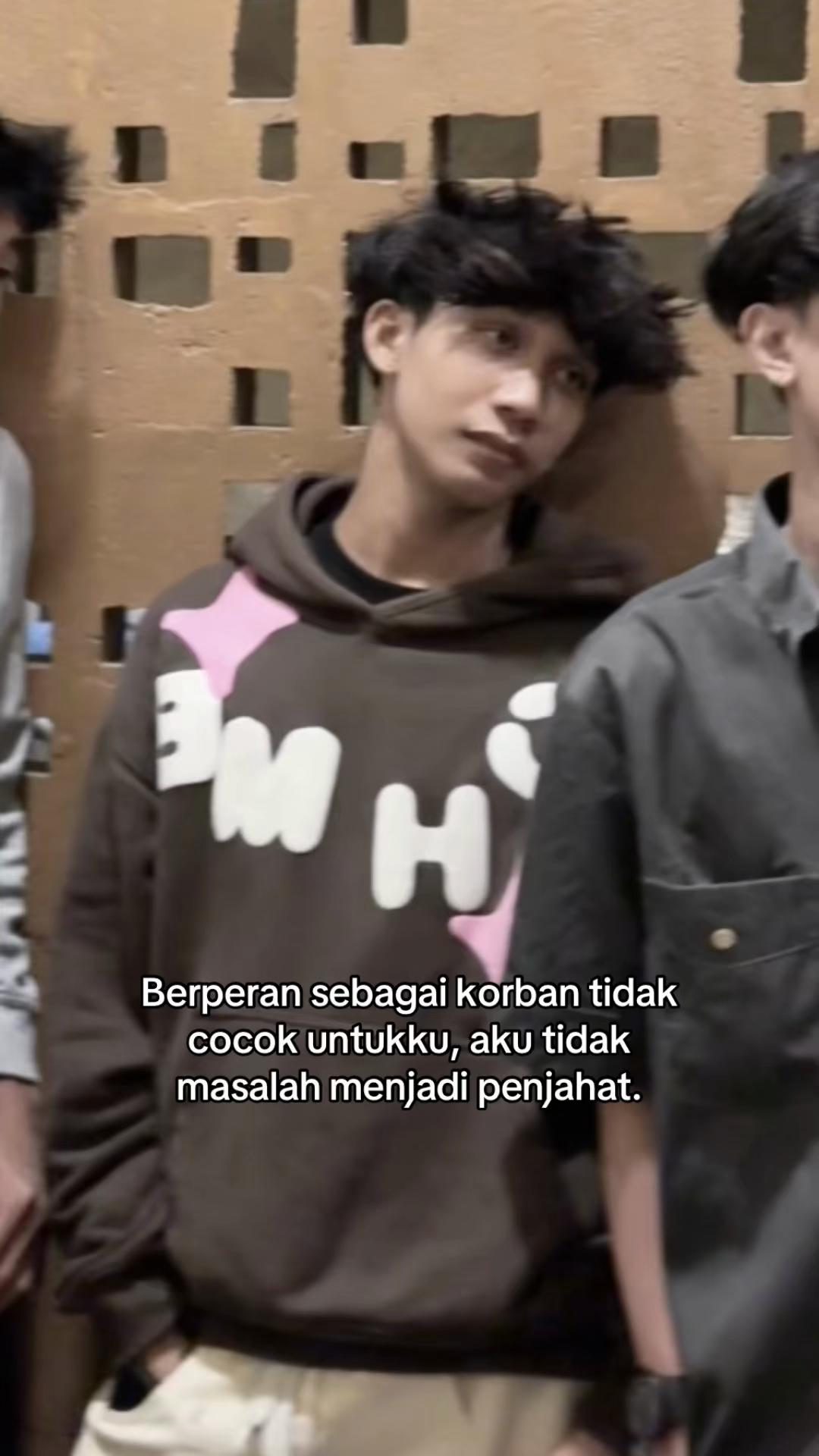 @4poii