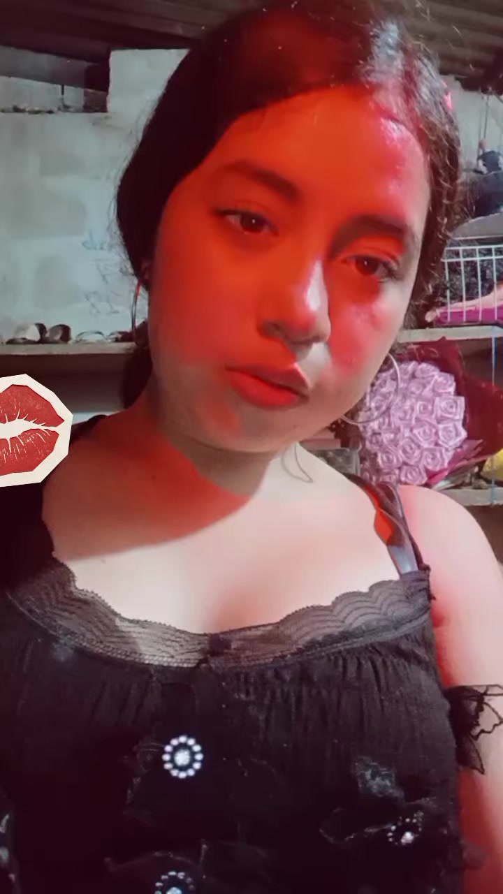 @julii._.cam.!💤🦦🫧