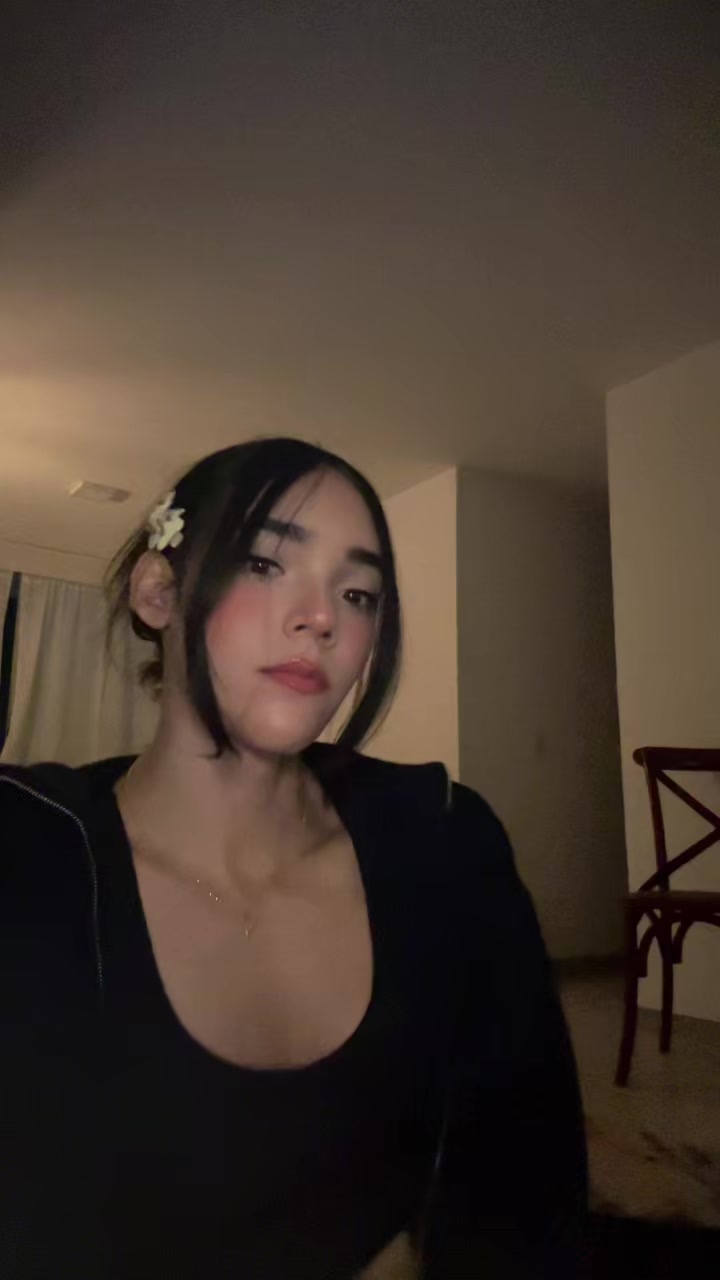 @onasis_anna