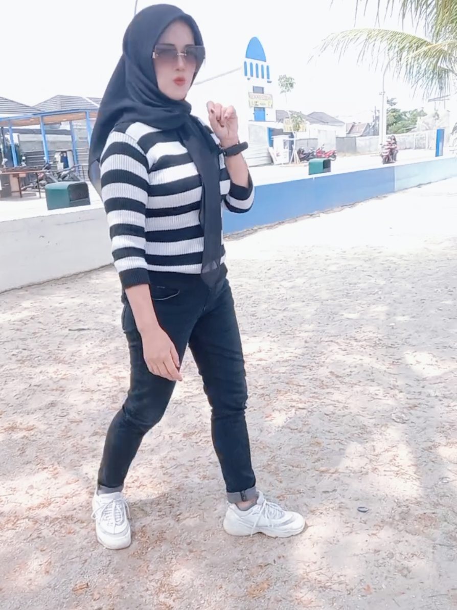 @🥰 Tth Nabill 🥰