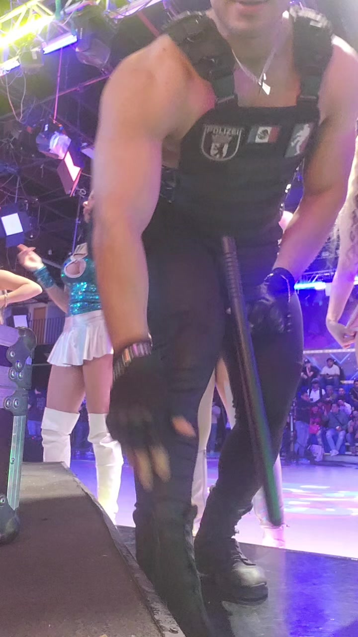 @LION GÓMEZ 👮🏻♂️EL POLISEXY
