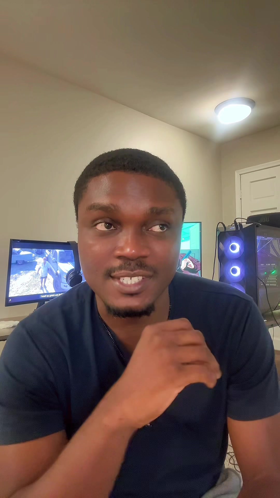 @OlukuBiscuit