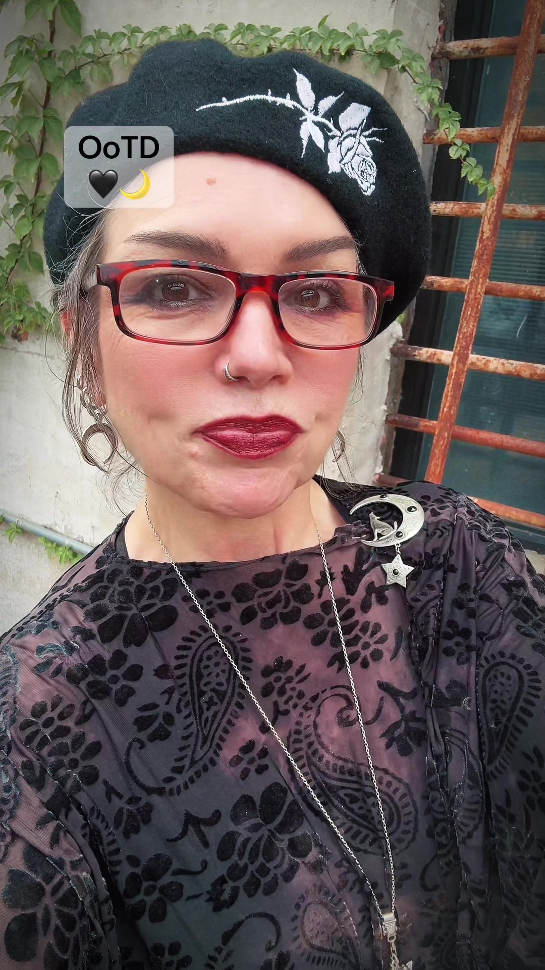 @Shellohween🥀🖤🥀