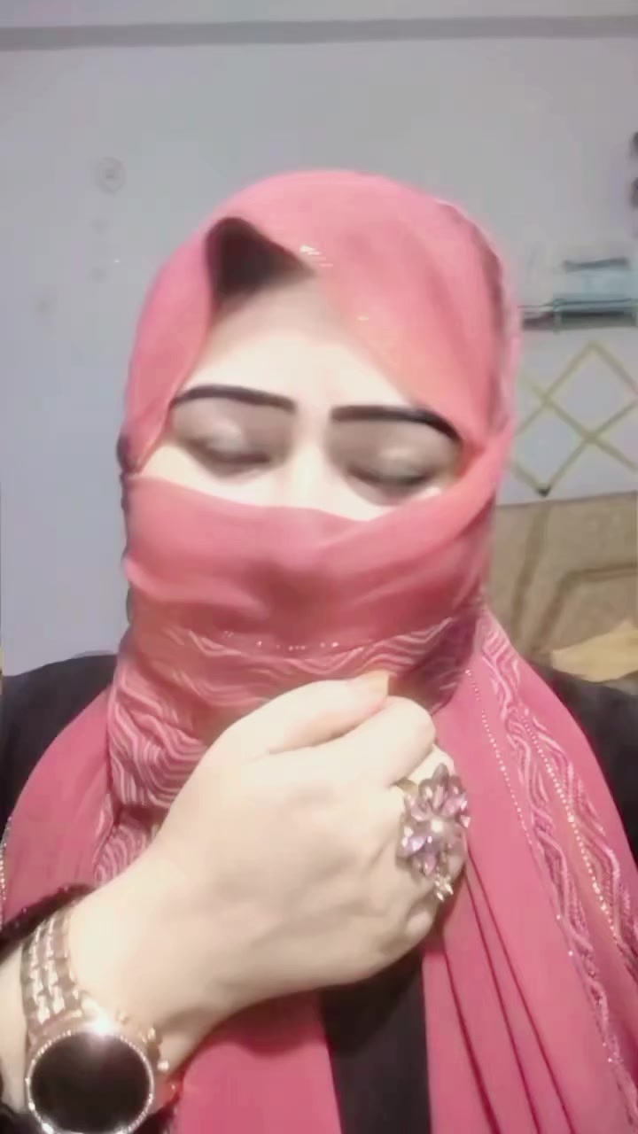@ارم خان