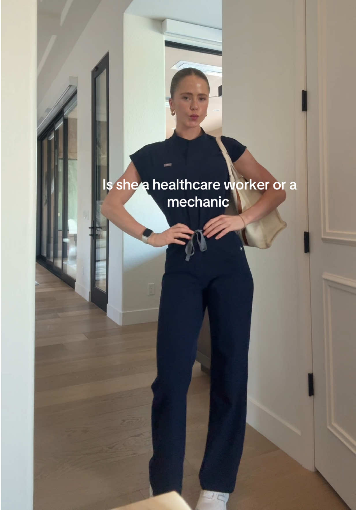 @carlynewman__