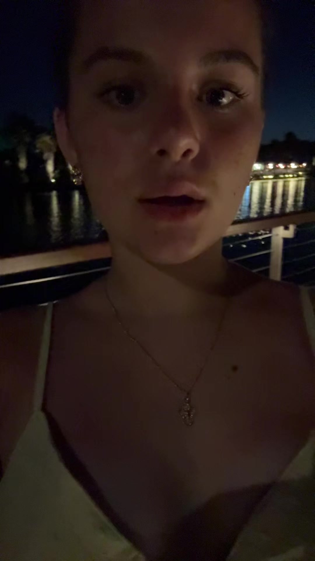 @sadneyya