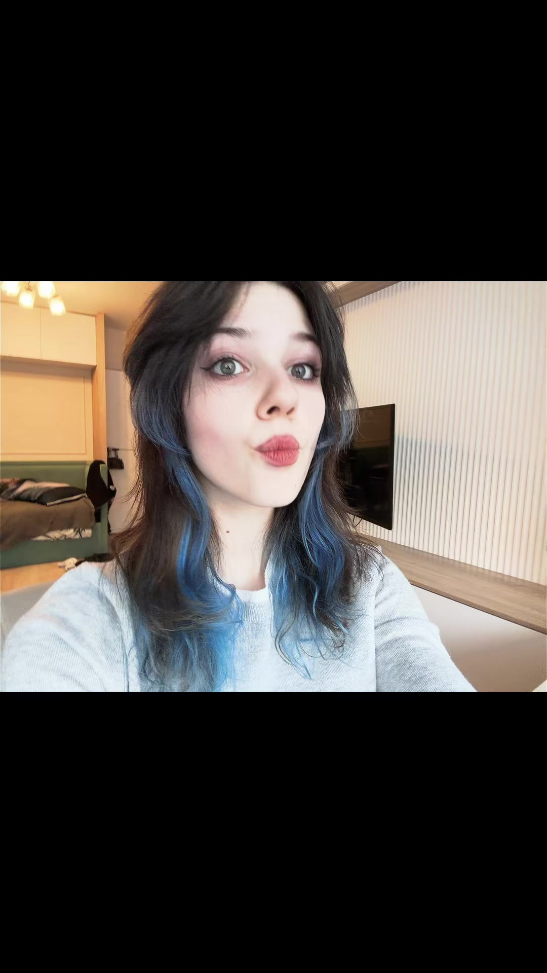 @(blue)Ray