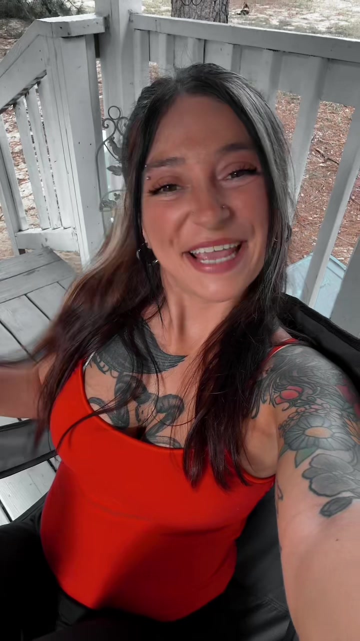 @lindseynicolefoster