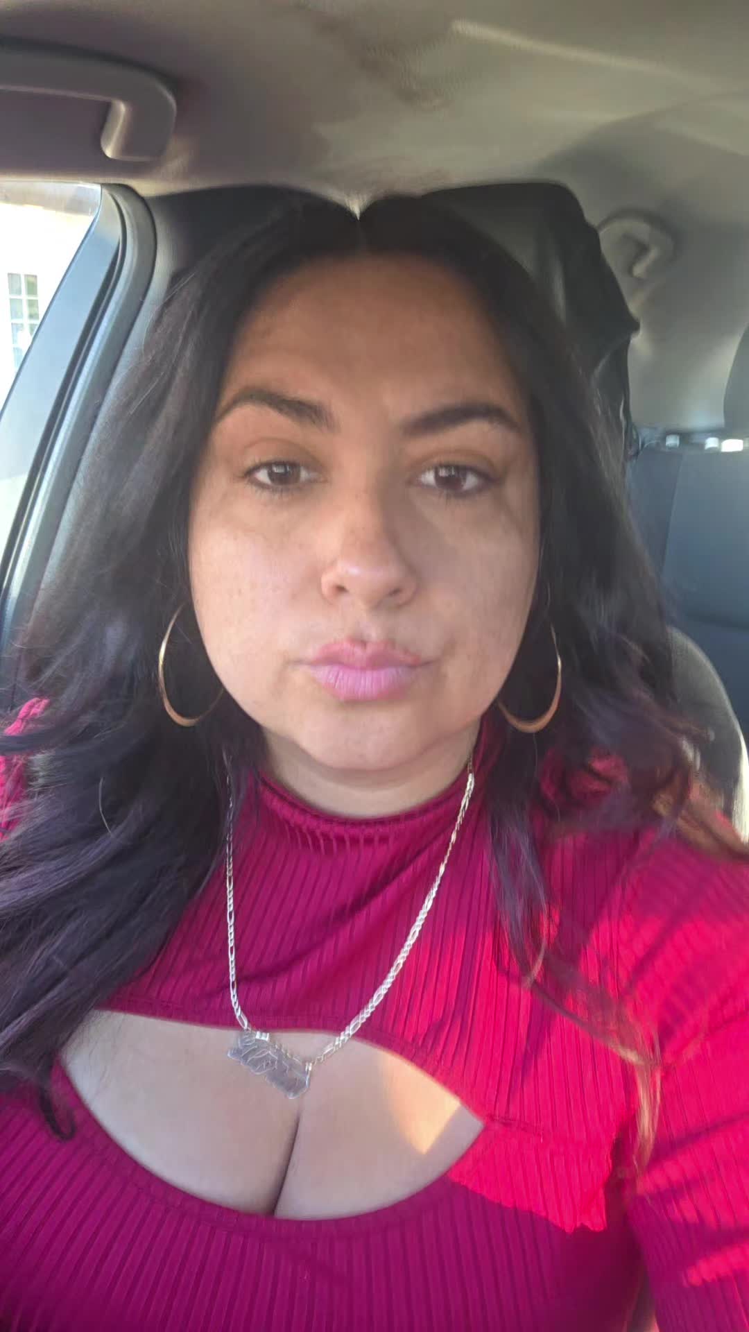 @MALA NI BUENA NI SANTA