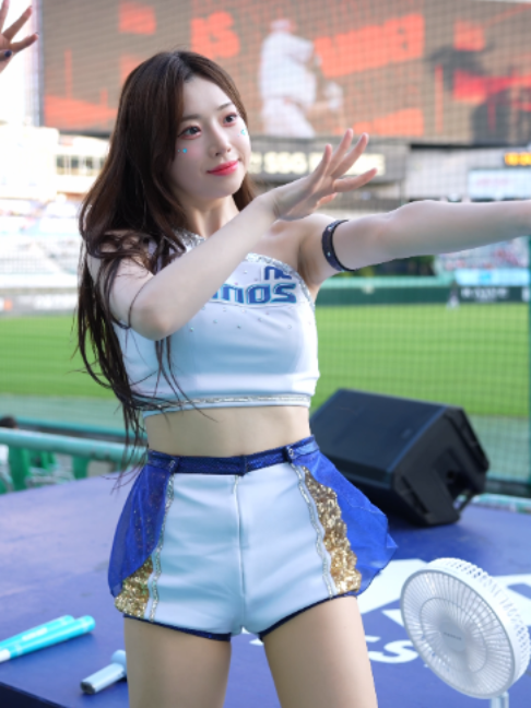 @sporty mango