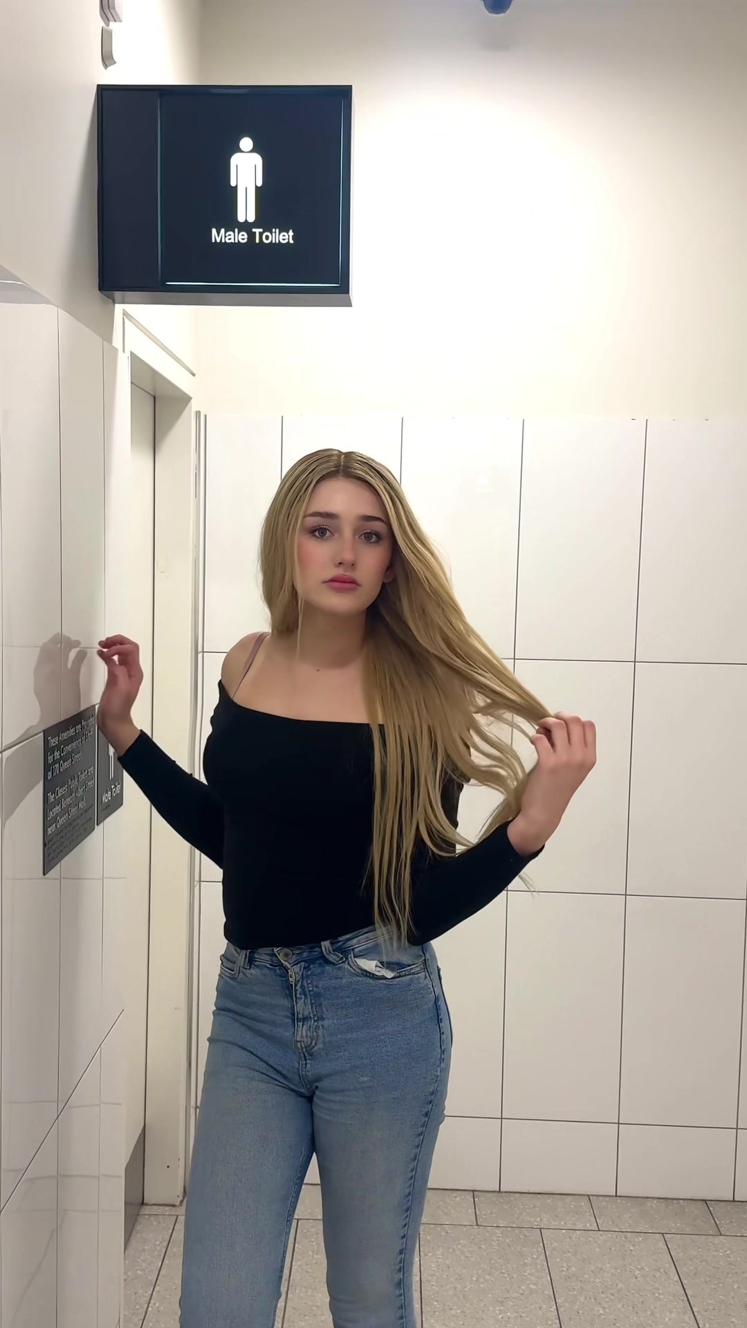 @Venus moorez