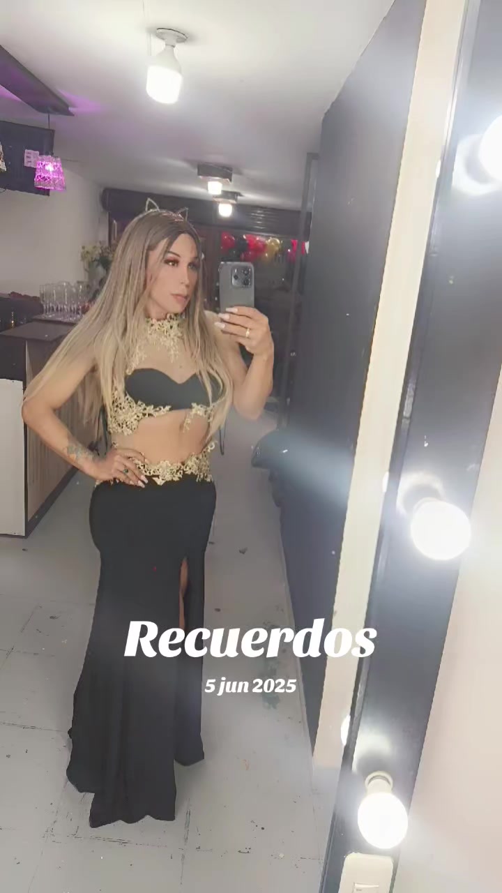 @Anadelrio Oficial
