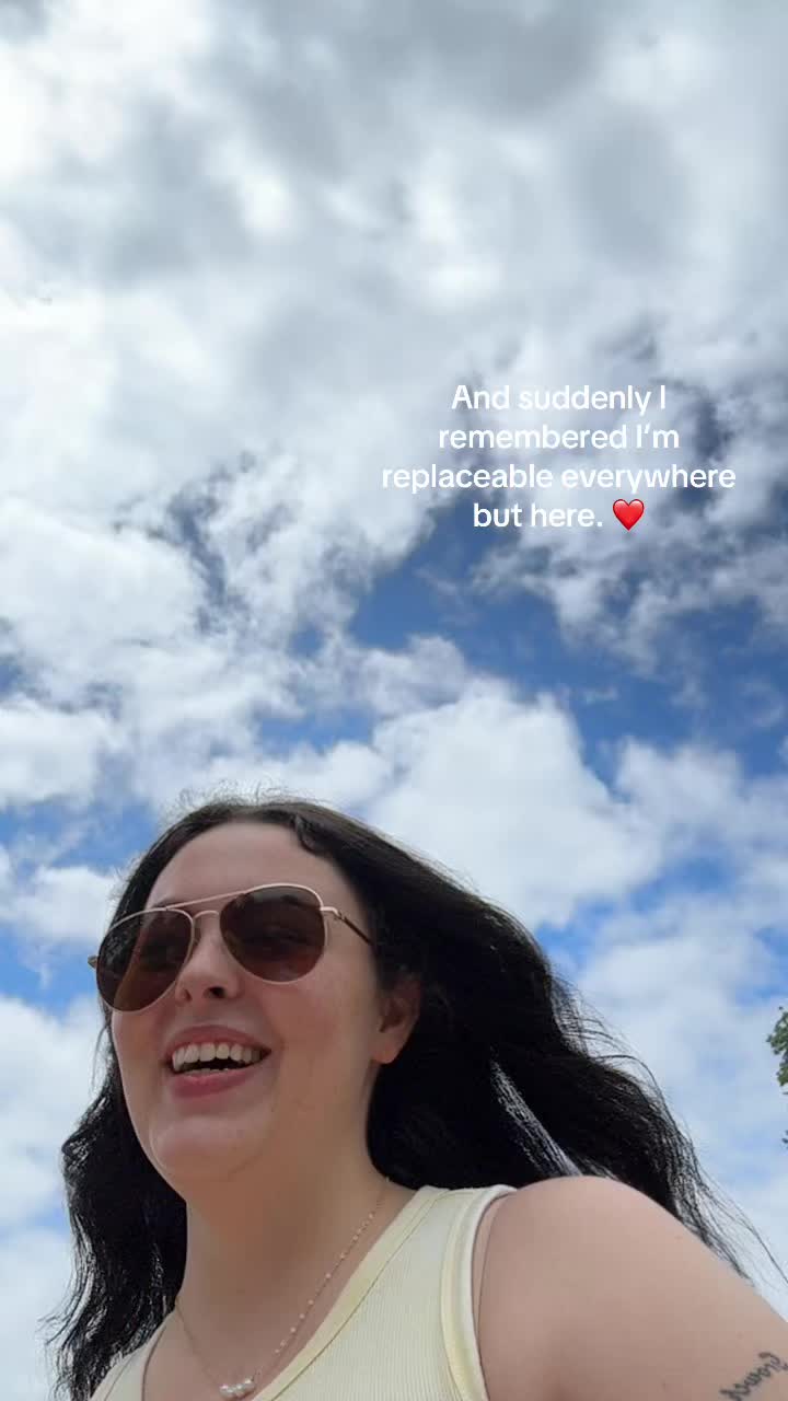@elisabethmariee