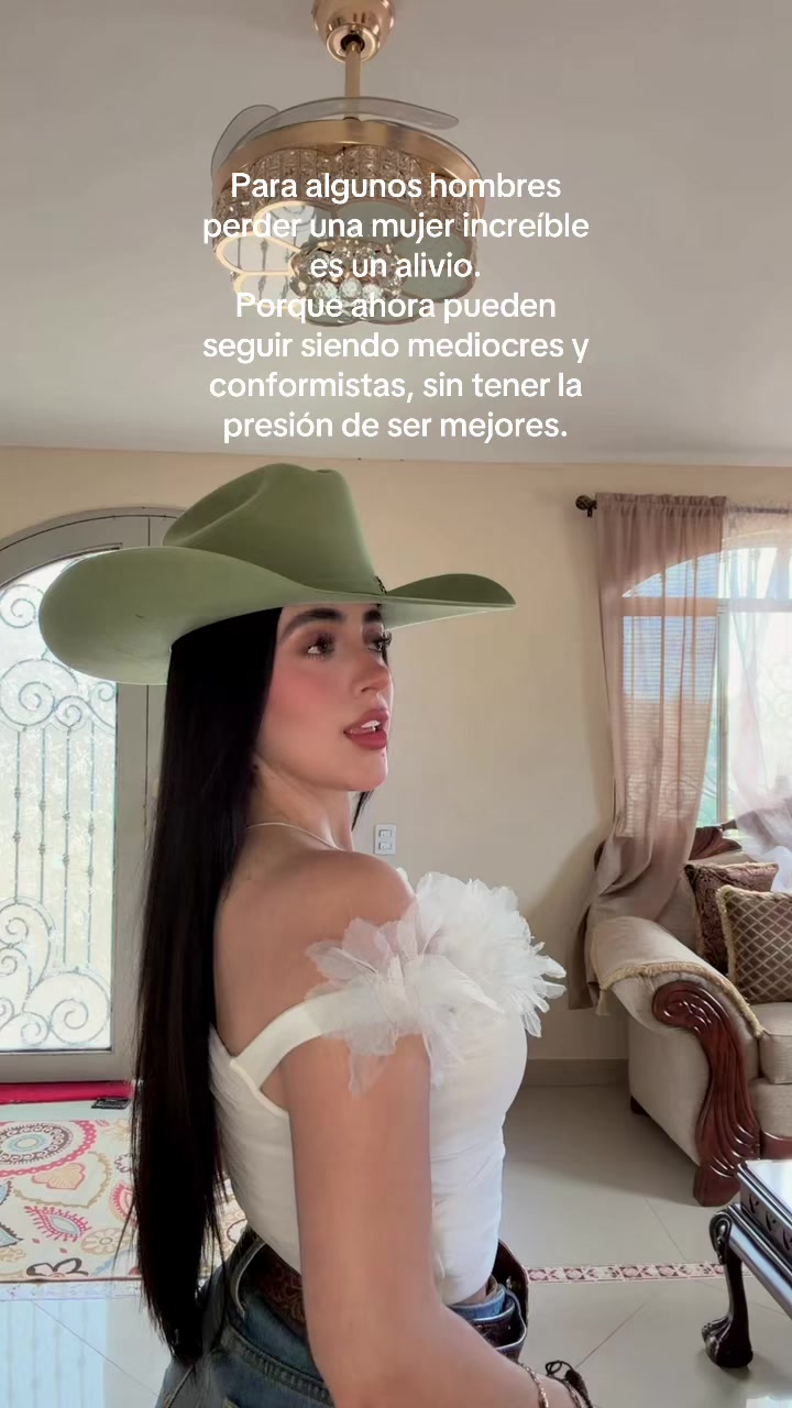 @𝑁𝑎𝑡𝑎𝑙𝑖𝑒