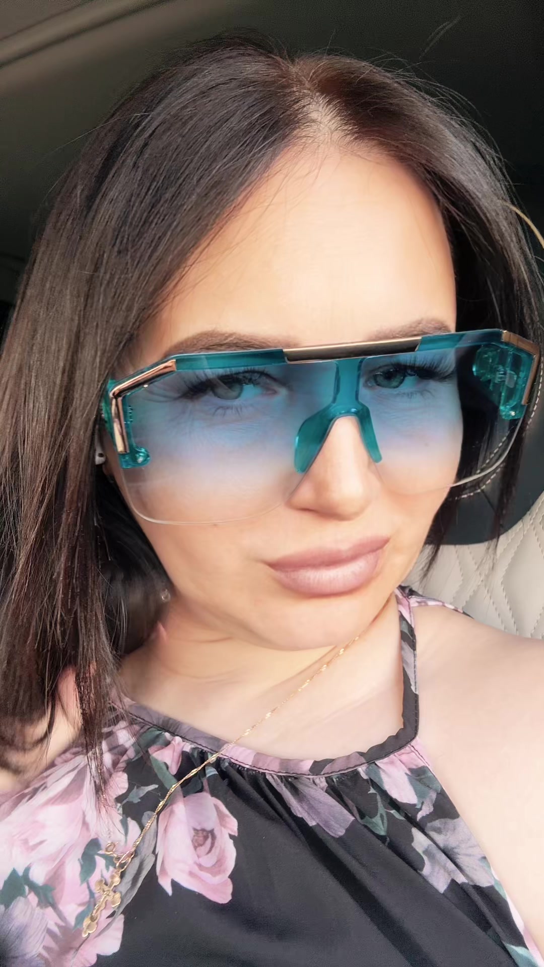 @Alyunechka