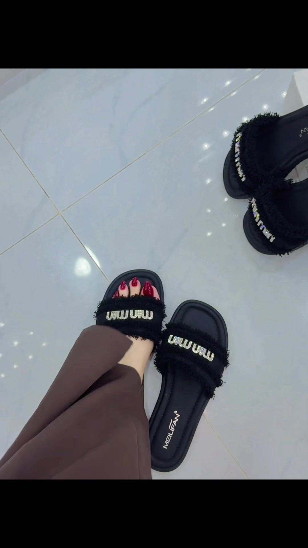 @Cherry Shoe Store