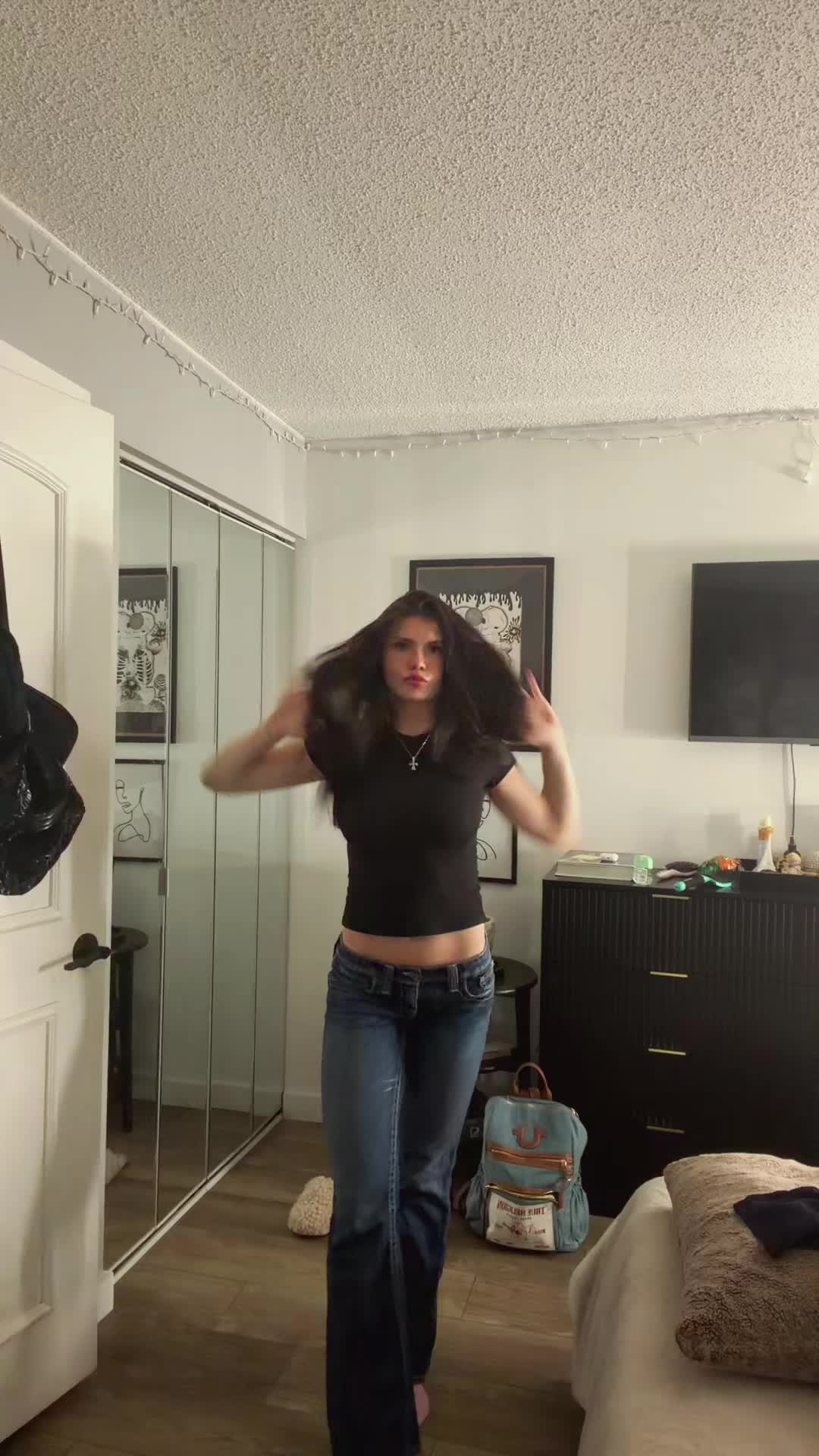 @Mia