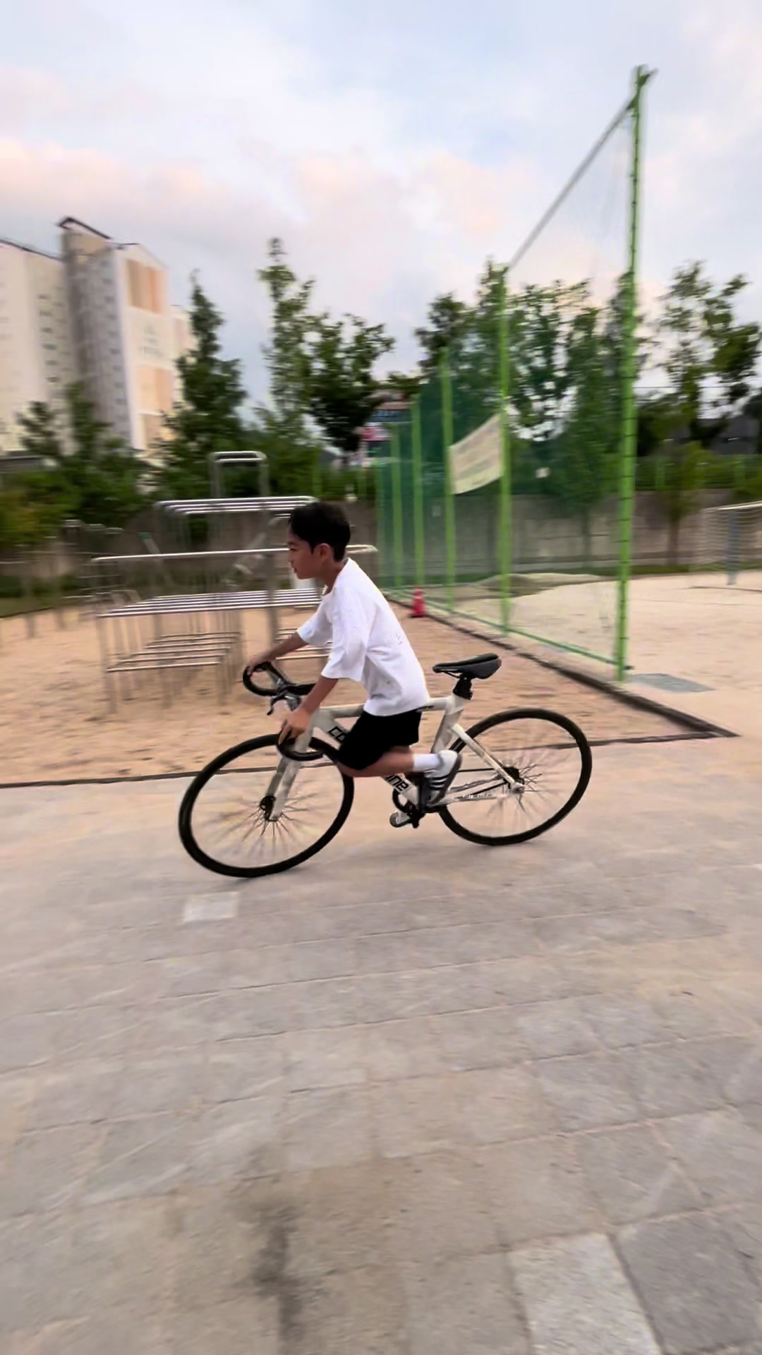@スングン