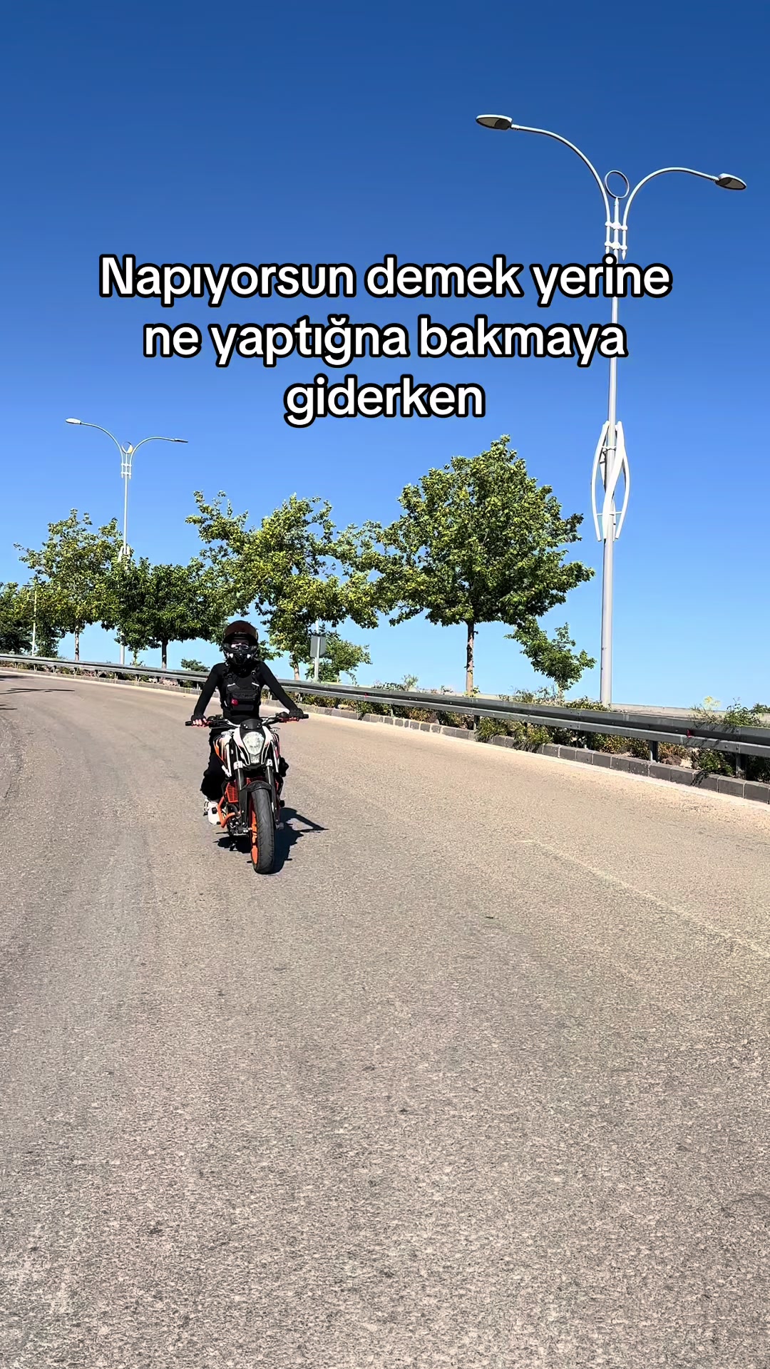@L U R E N 🦅