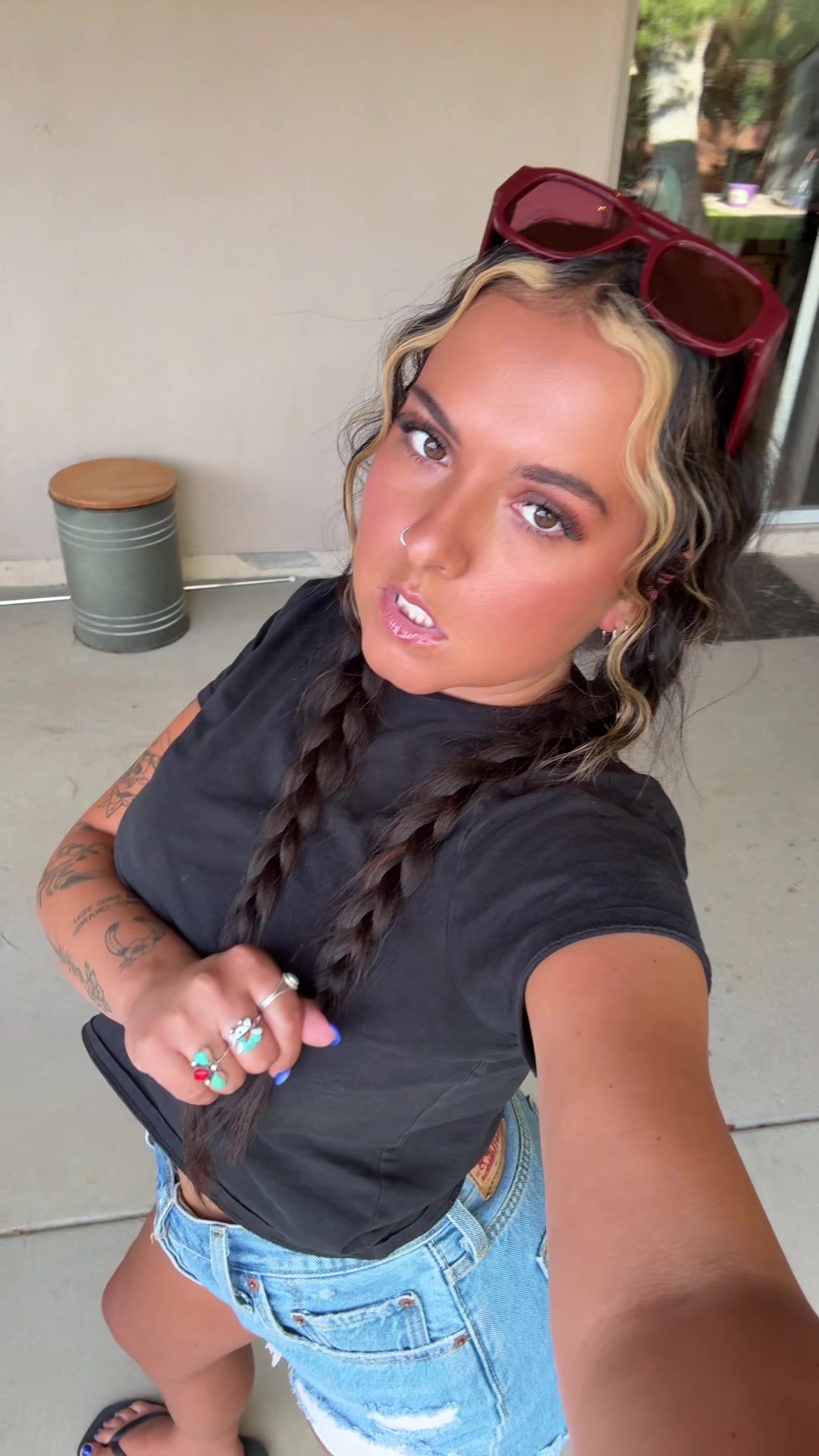 @pikivids_