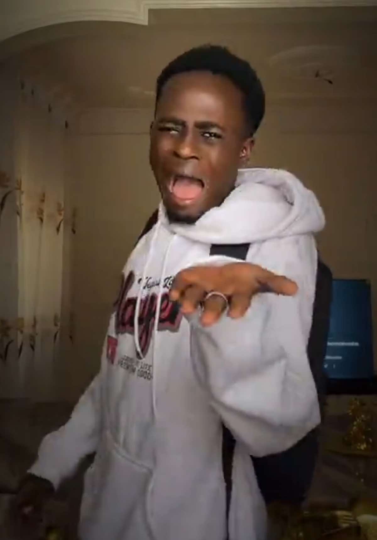 @𝑩𝑼𝑼𝑹 𝑪𝑯𝑬𝑰𝑲𝑯 💕🤴🏽