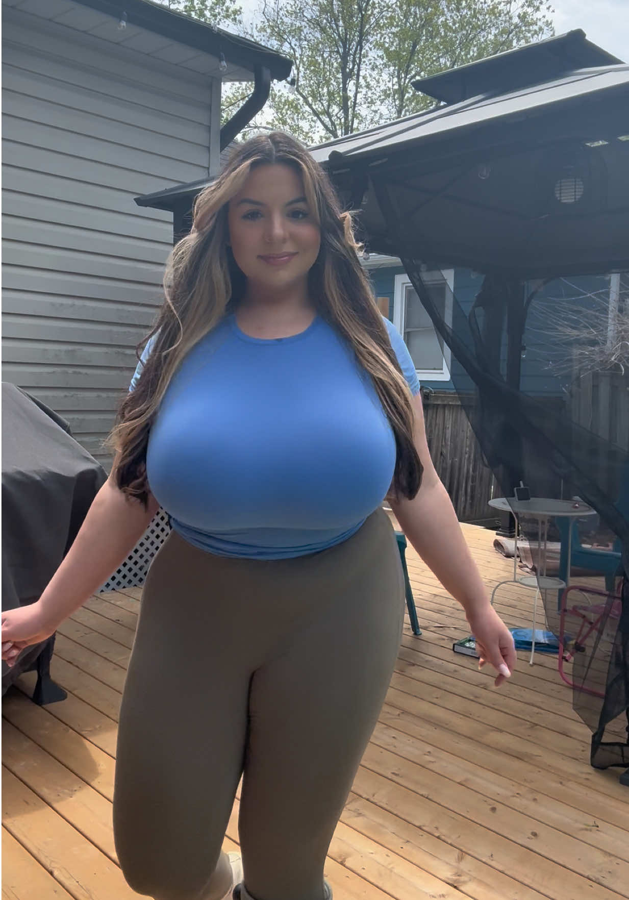 @iloveteniah