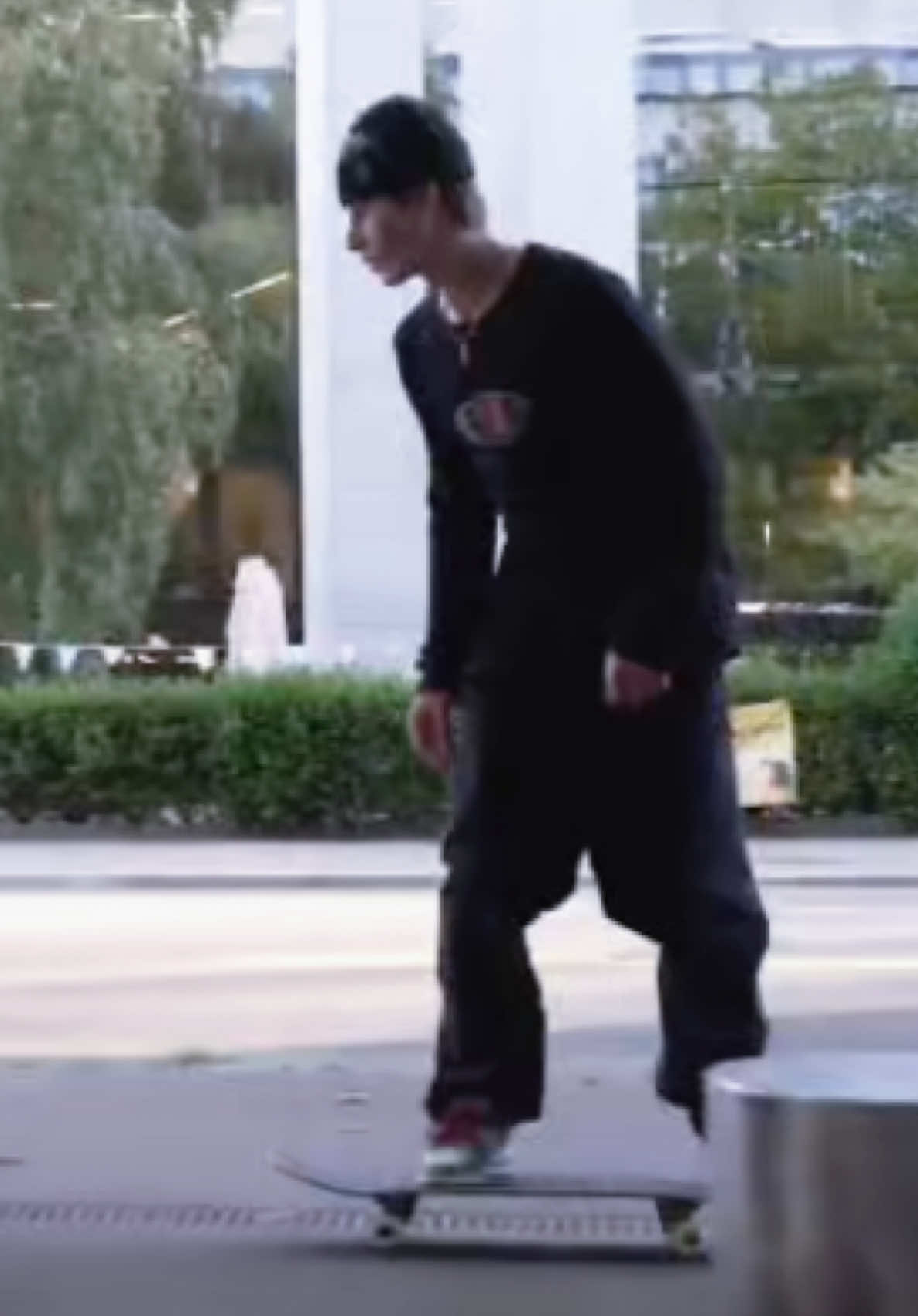 @Clipskateboard