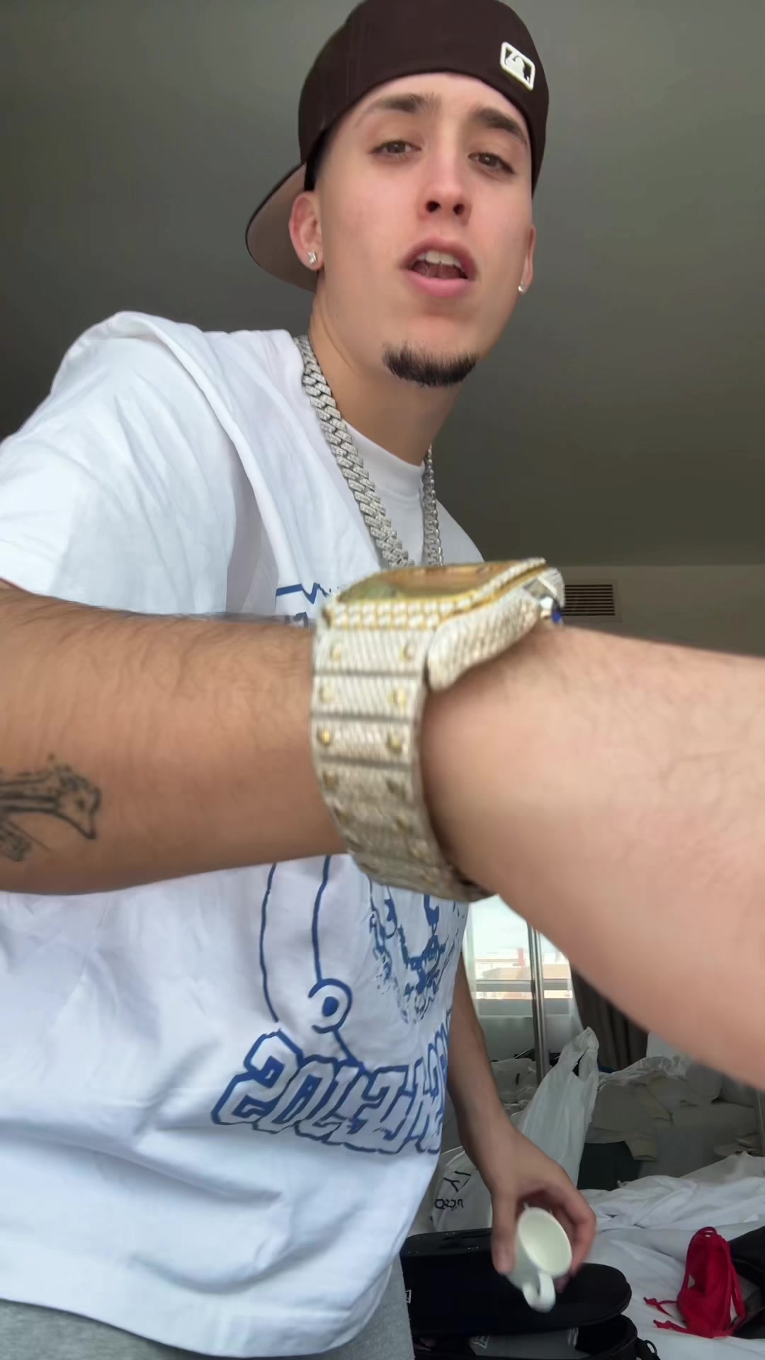 @Alejo