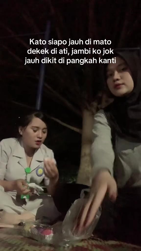 @Nur