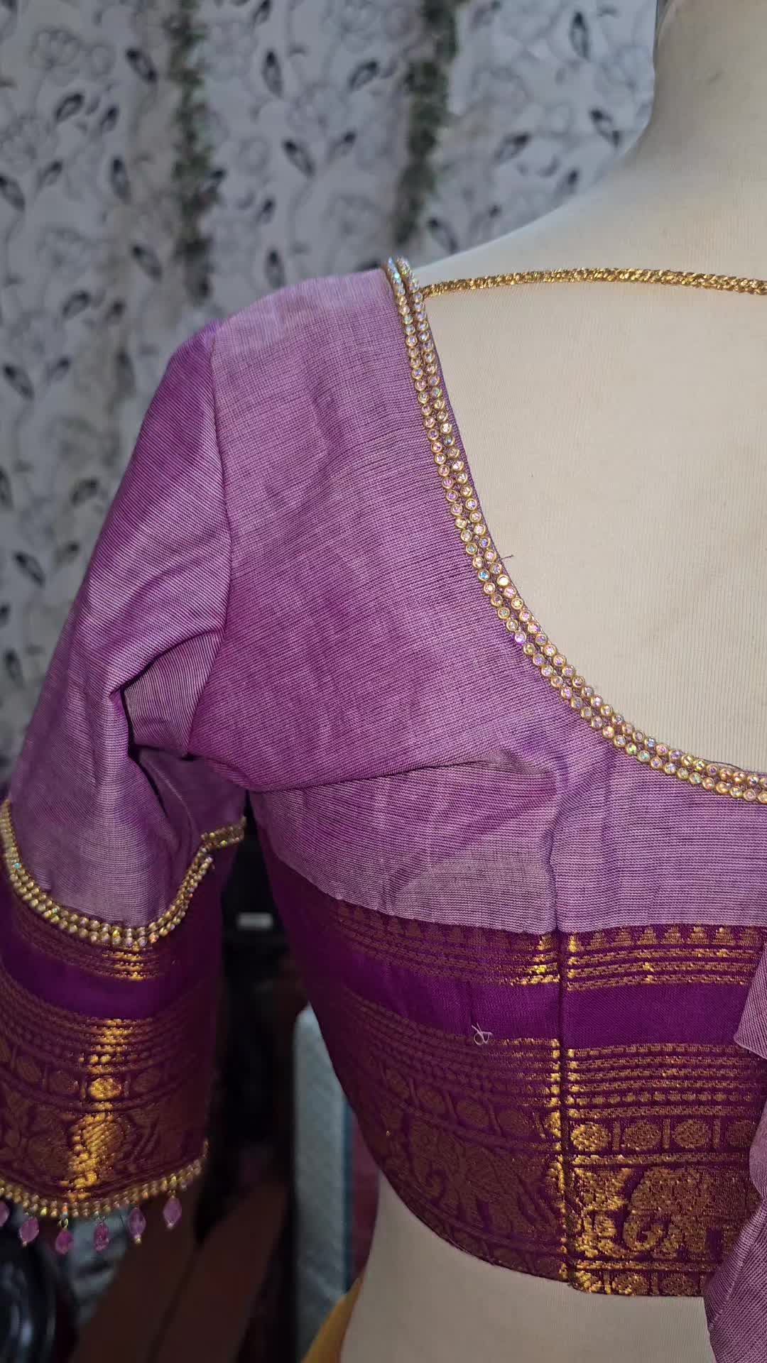 @Sanmeensha Collections