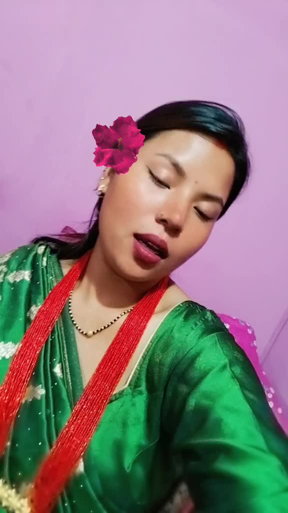 @❣️miss Tharuniya💞