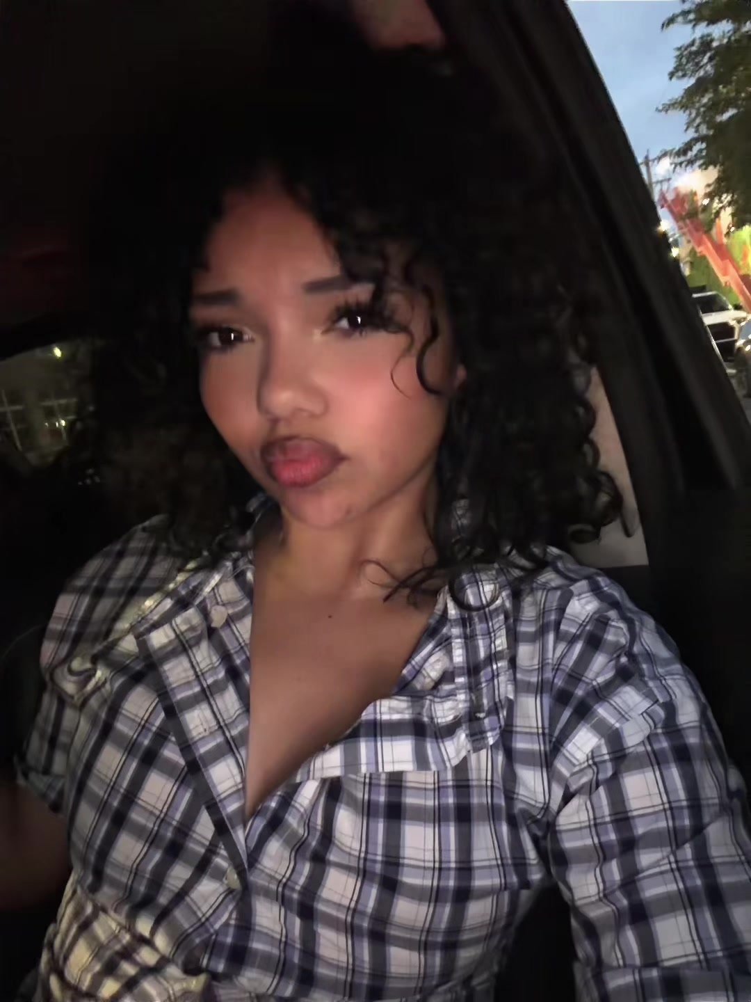 @AUBS🥸