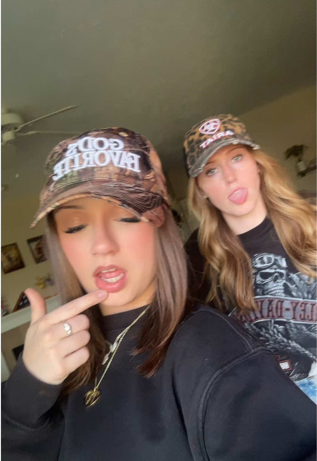 @hannahbb