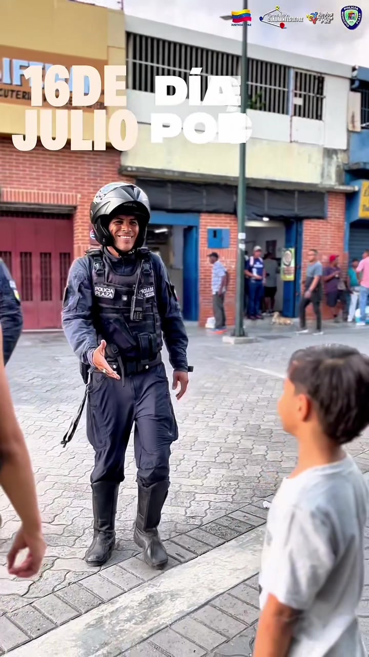 @Policía Municipio Plaza