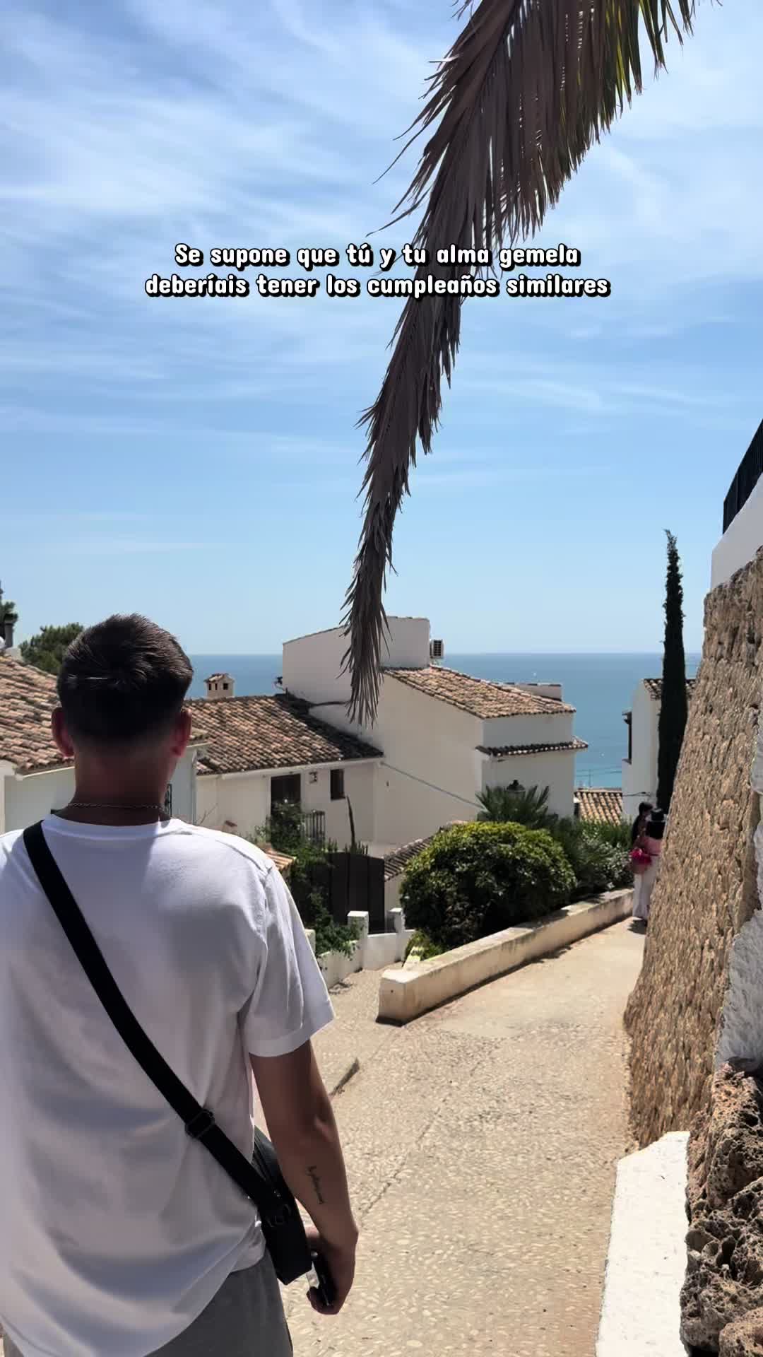 @LUC&Iacute;A